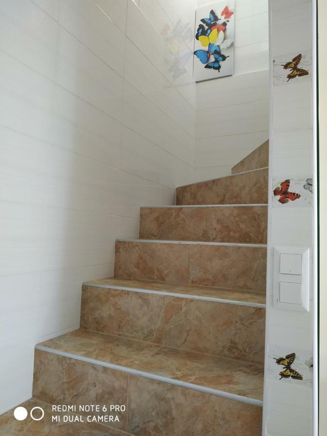 Guest House Butterfly Wing Одесса Экстерьер фото