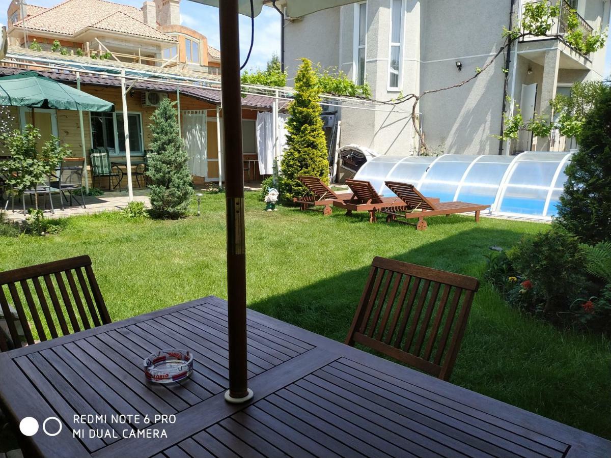 Guest House Butterfly Wing Одесса Экстерьер фото